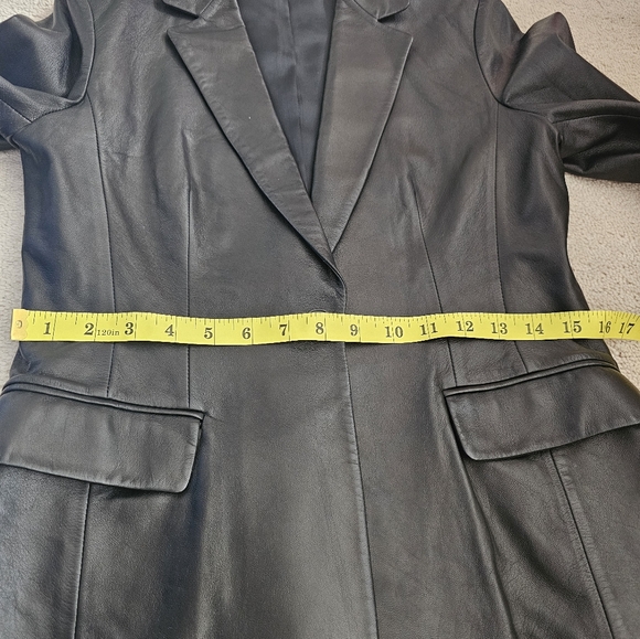 Leather blazer - Picture 9 of 10